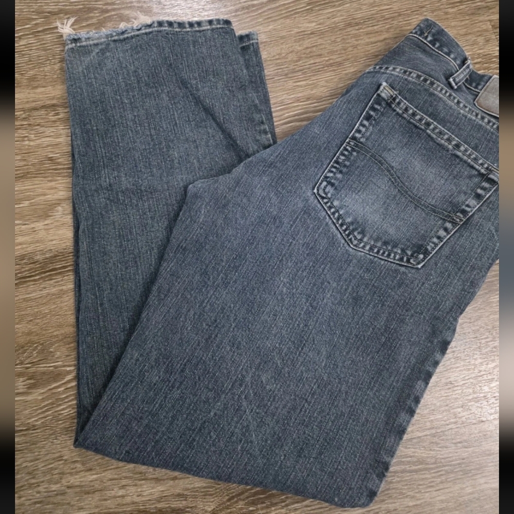 Lee Relaxed Straight Leg Jeans Mens 34x30 Medium Wash Classic Fit Denim
